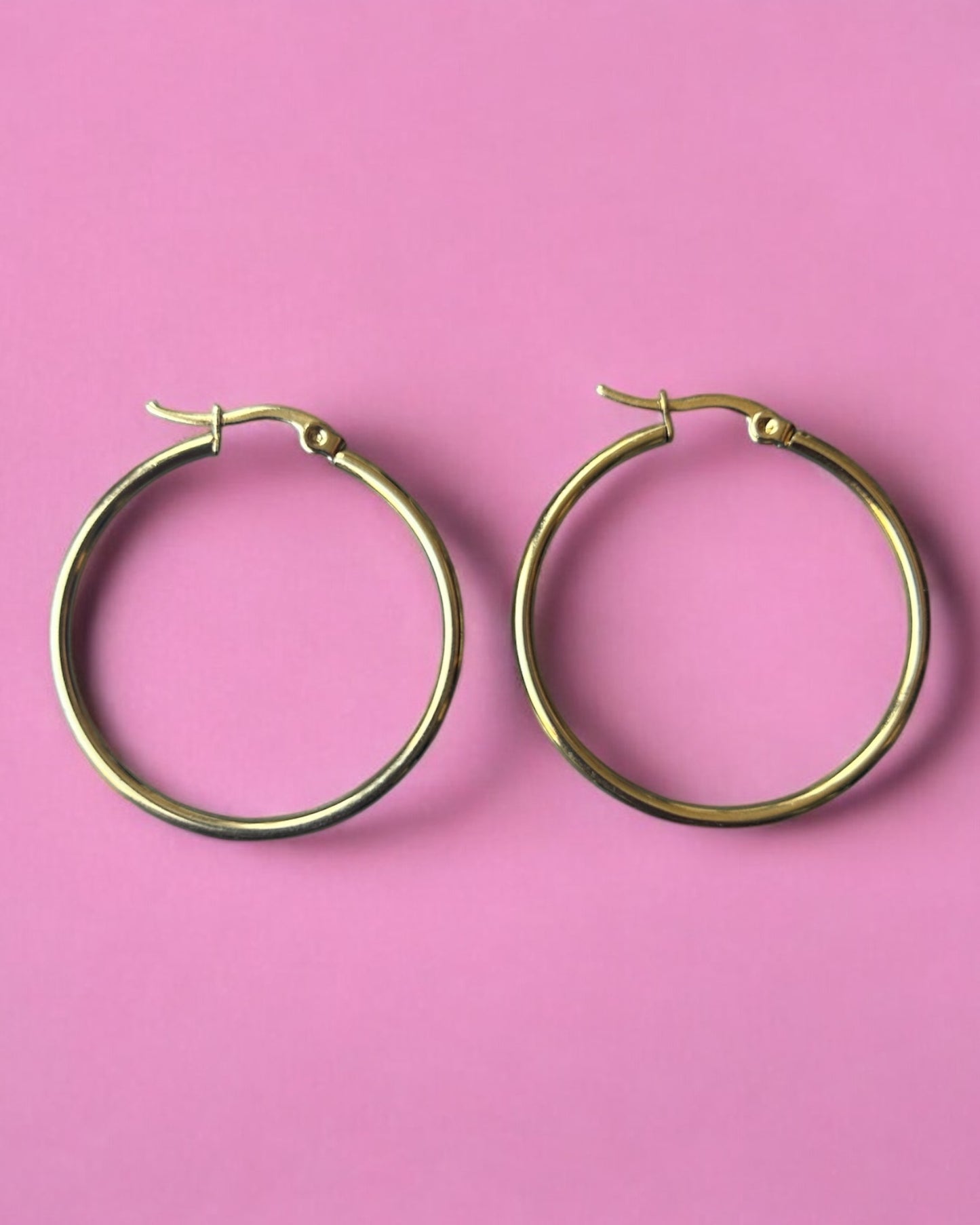 Hoops Medium