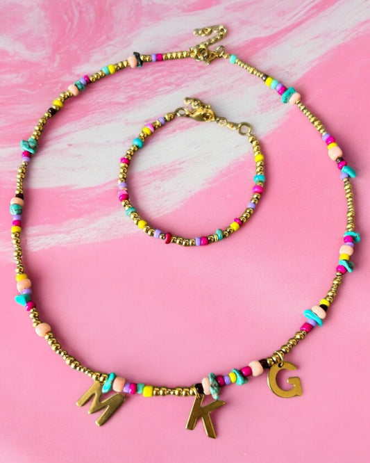 Kralen Letter armband pop of colour